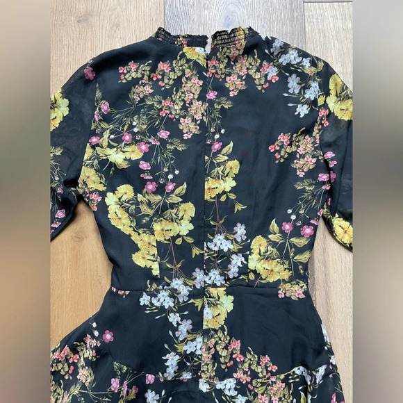 Tahari Faux Floral Dress Size 4 - Picture 11 of 11